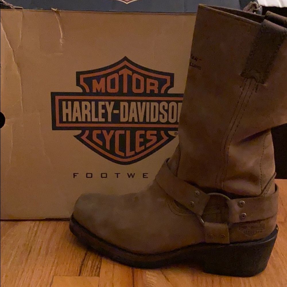 Women’s Harley Davidson motorcycle boots